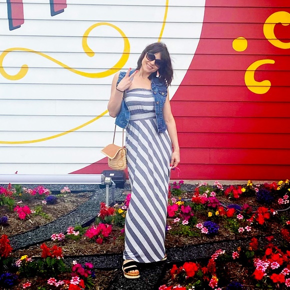 Meet Your Posher - Picture 3 of 8